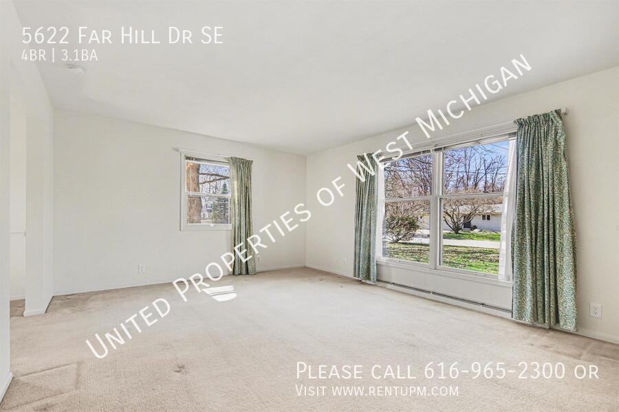 5622 Far Hill Dr Se - Photo 2 of 15