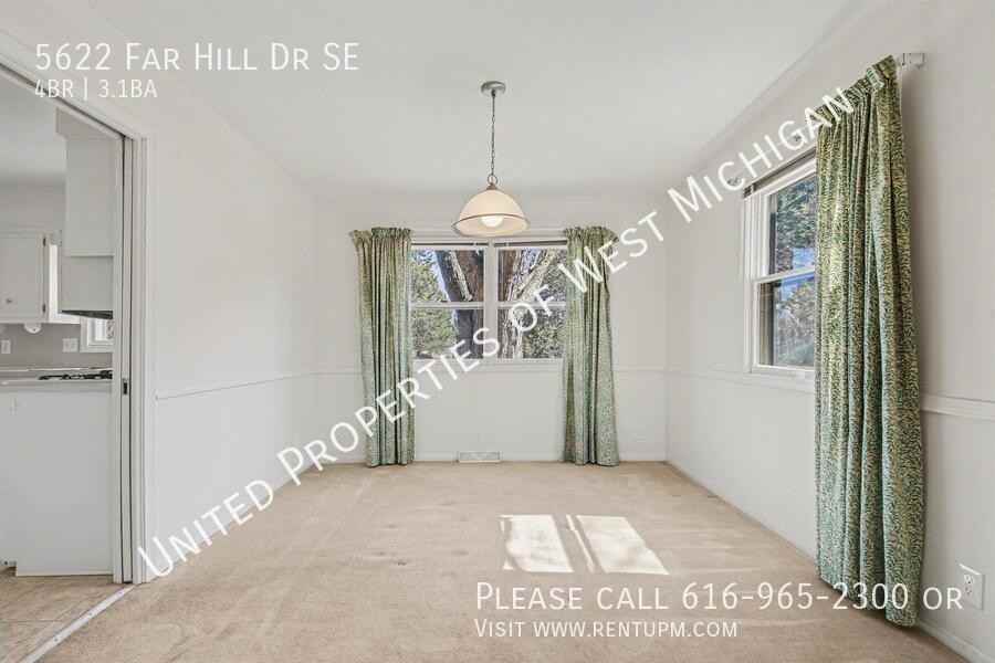 5622 Far Hill Dr Se - Photo 3 of 15