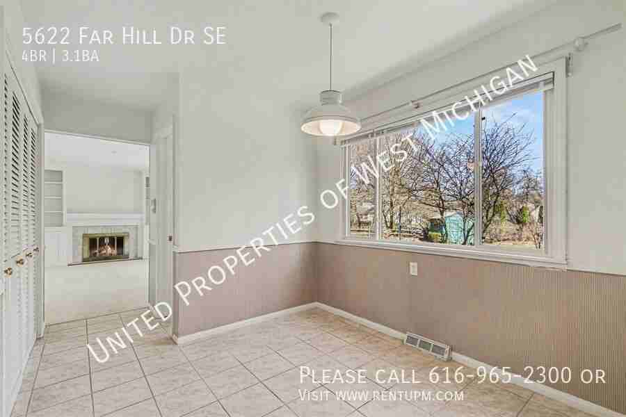 5622 Far Hill Dr Se - Photo 5 of 15