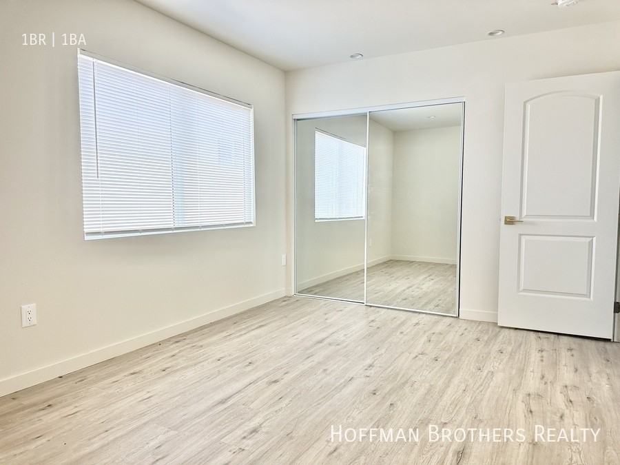 626 E Arbor Vitae St #B - Photo 6 of 10