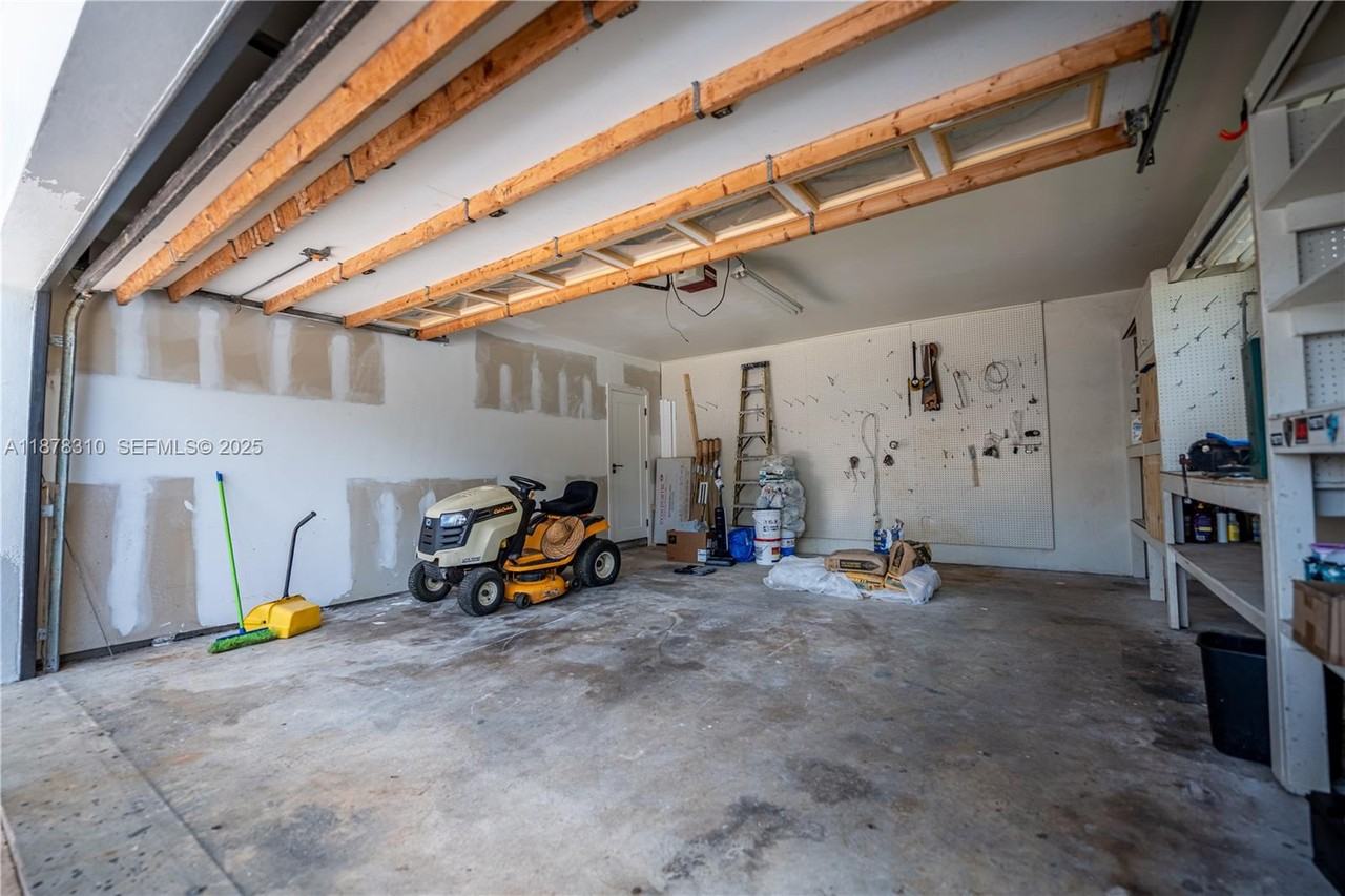 16881 Southwest 277th Street - Photo 7 of 19