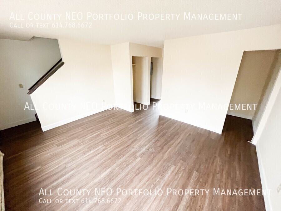 935 S Court St #14 - Photo 3 of 11