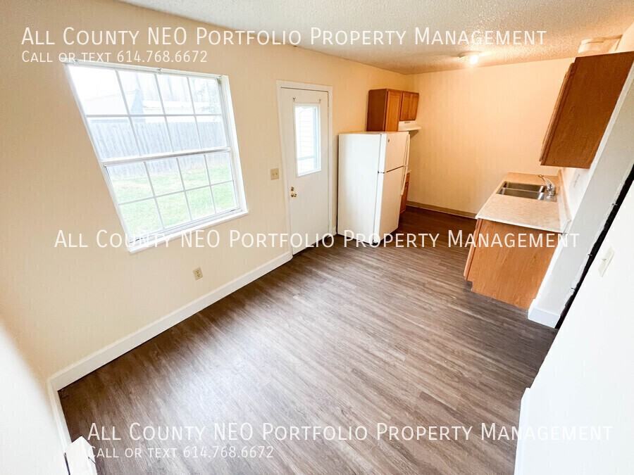 935 S Court St #14 - Photo 4 of 11