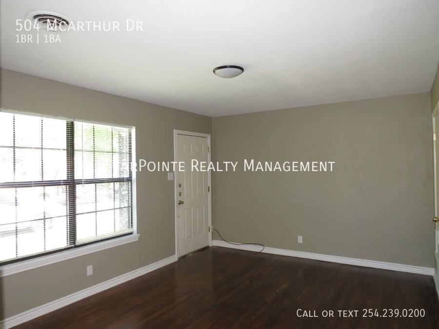 504 Mcarthur Dr - Photo 3 of 6