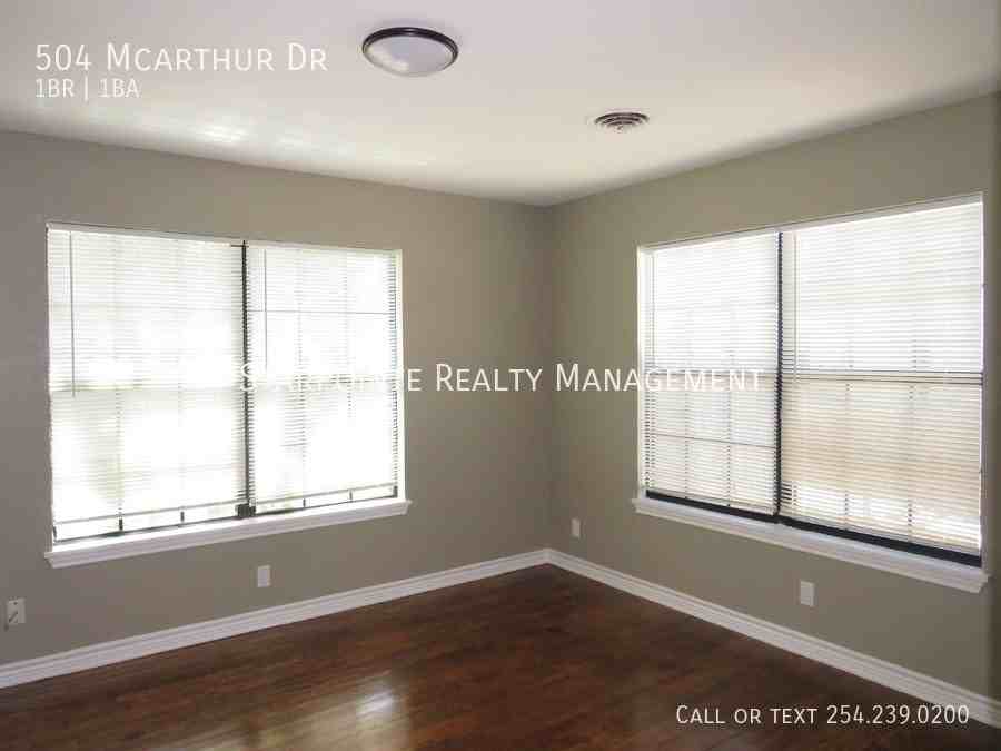 504 Mcarthur Dr - Photo 5 of 6