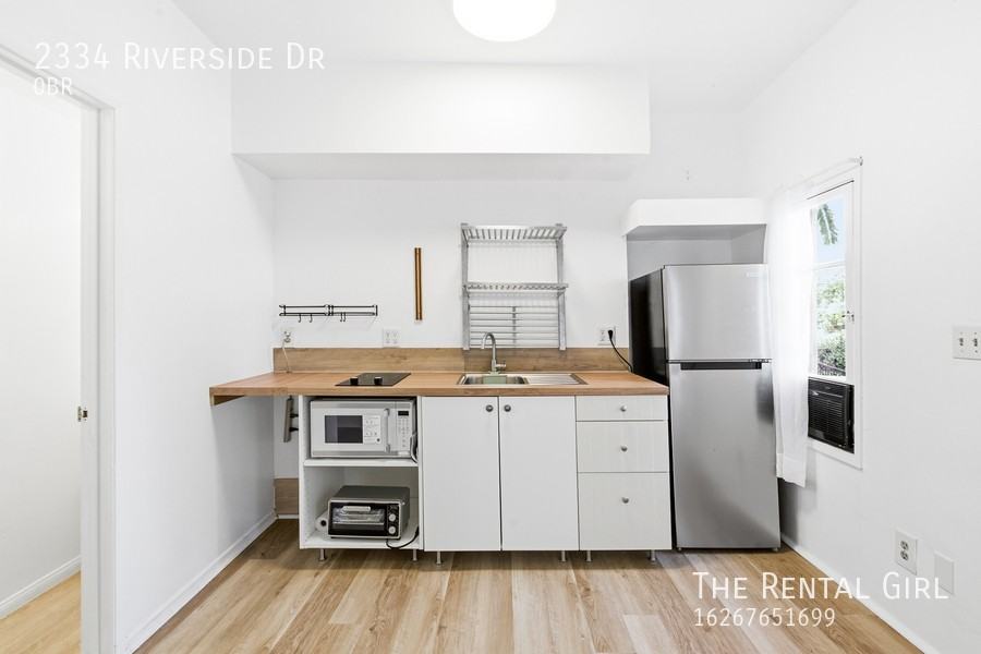 2334 Riverside Dr - Photo 2 of 19