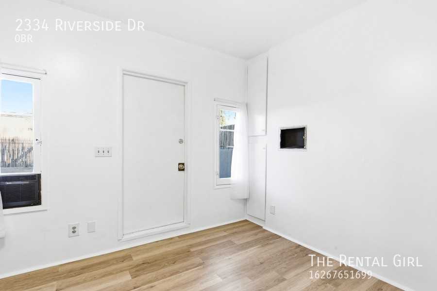 2334 Riverside Dr - Photo 4 of 19