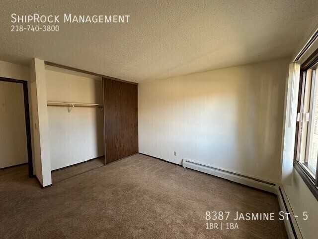 8387 Jasmine St #5 - Photo 6 of 9