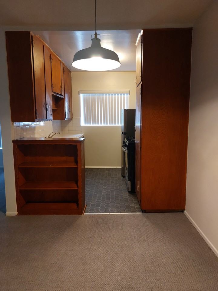 1016 N Orange Grove Ave #9 - Photo 7 of 15