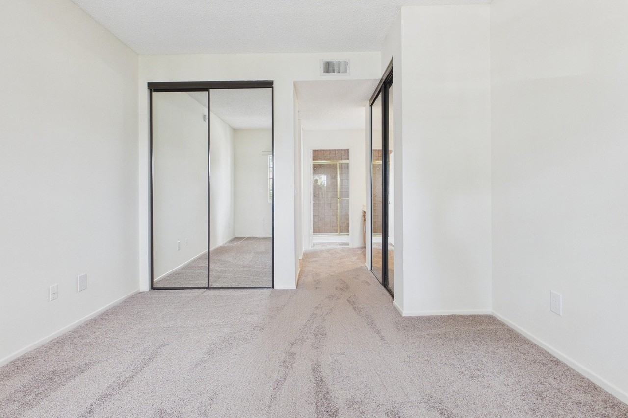 11641 Valley Spring Lane Apartments - Photo 6 of 18