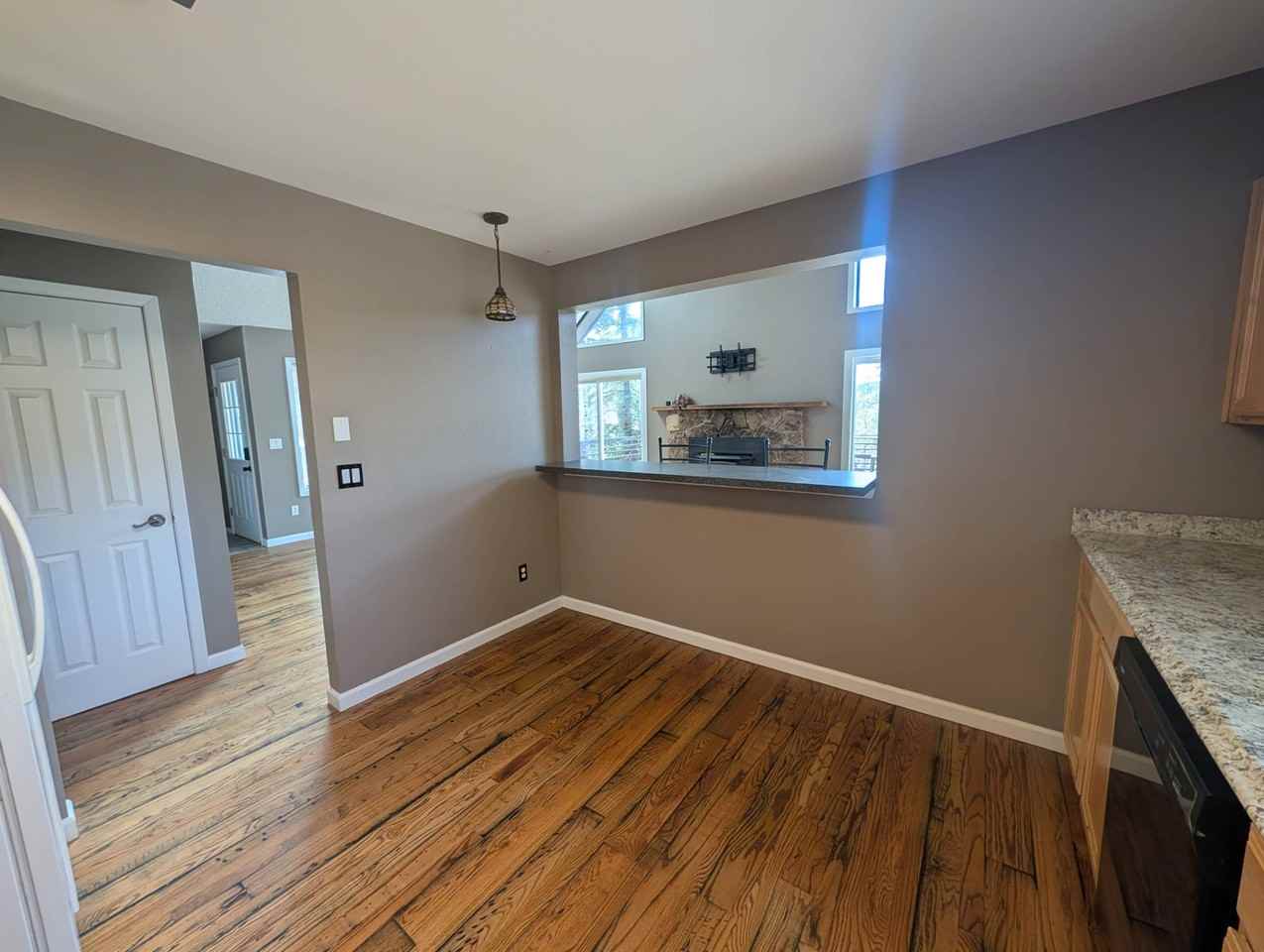 450 W Ridge Dr - Photo 5 of 28