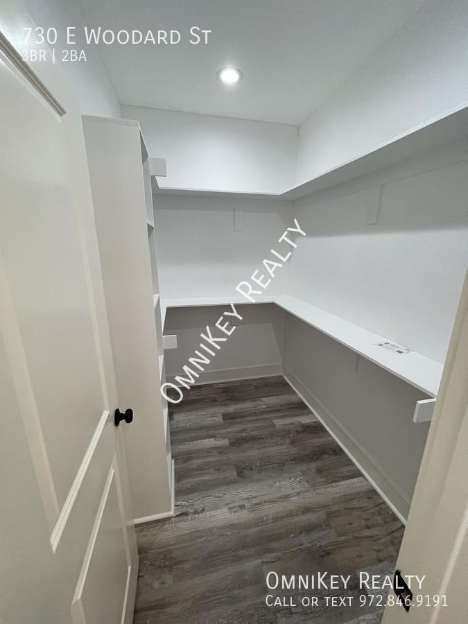 730 E Woodard St - Photo 6 of 13