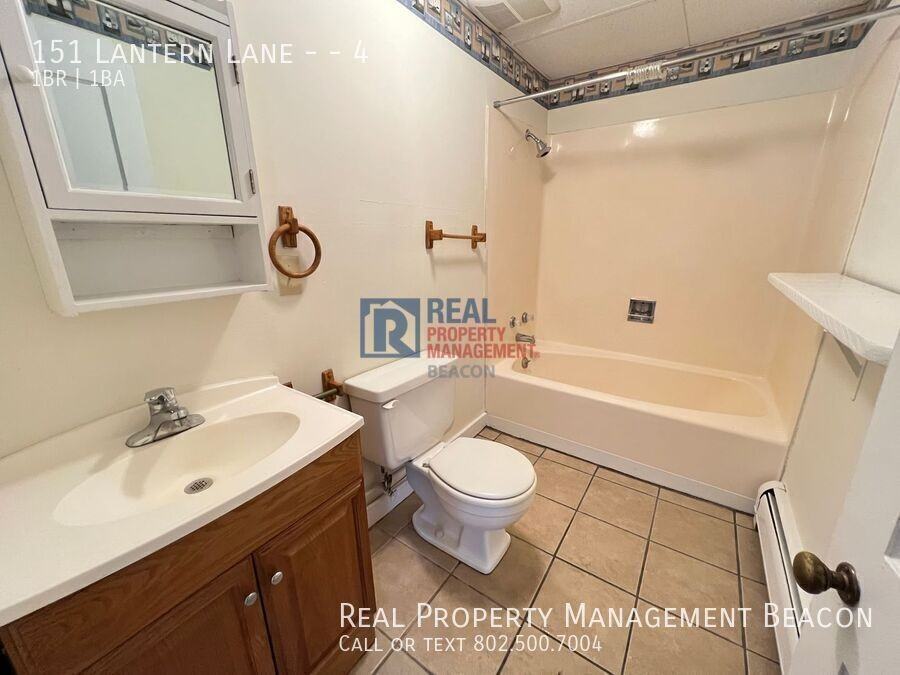 151 Lantern Ln #4 - Photo 6 of 8