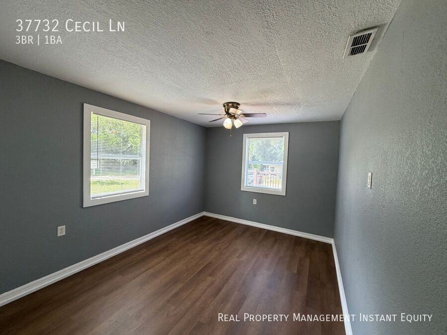 37732 Cecil Ln - Photo 6 of 16