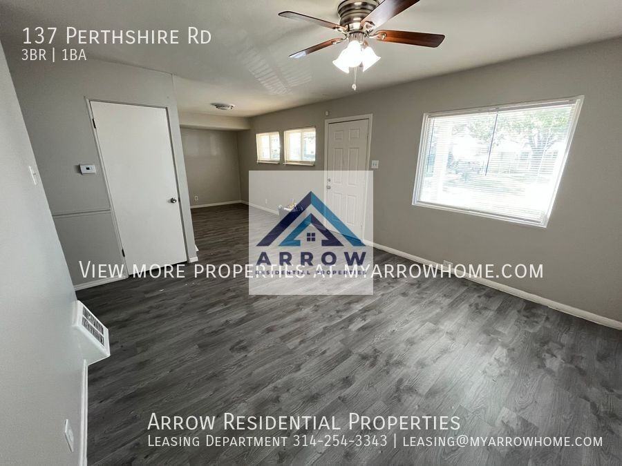 137 Perthshire Rd - Photo 4 of 15