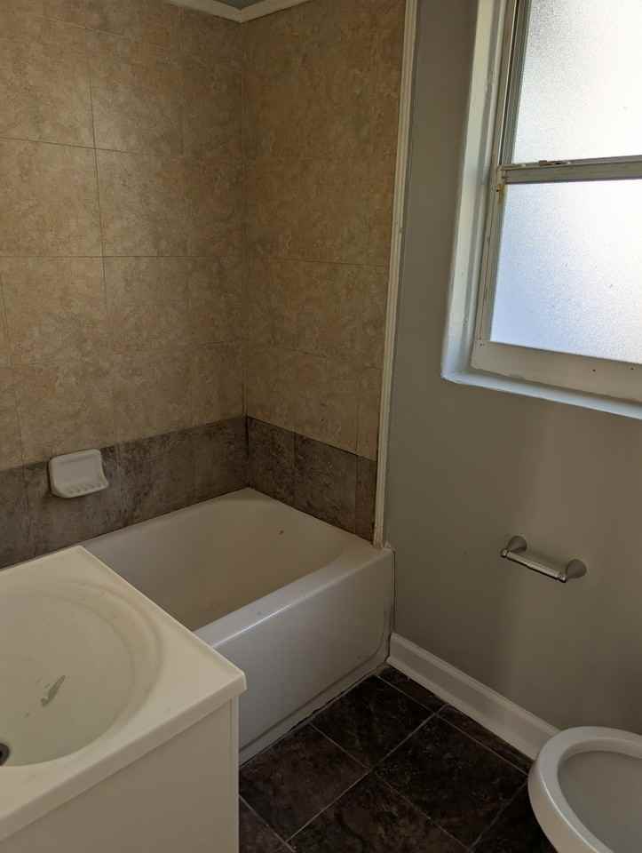 1615 Melson Ave - Photo 5 of 8