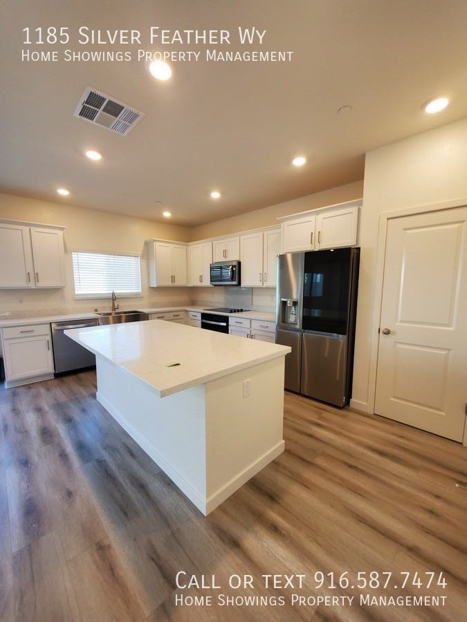 1185 Silver Feather Way - Photo 5 of 16