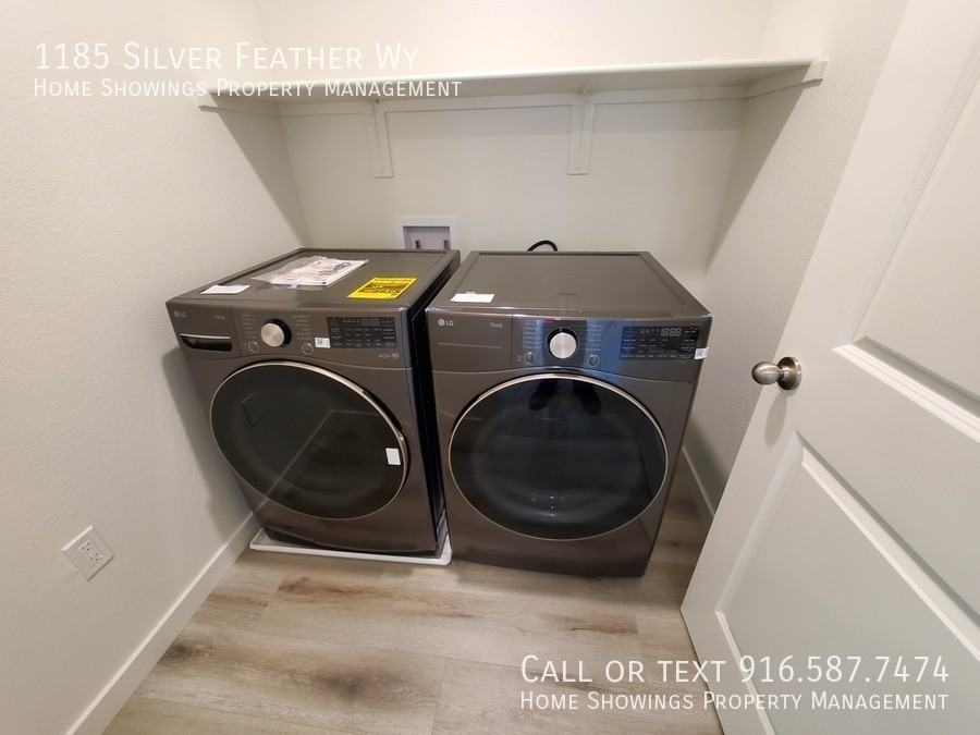 1185 Silver Feather Way - Photo 7 of 16