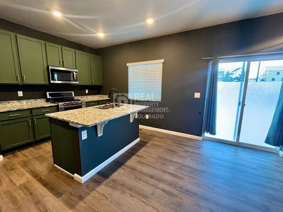 2133 Villageview Ln - Photo 4 of 18