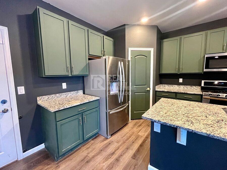 2133 Villageview Ln - Photo 5 of 18