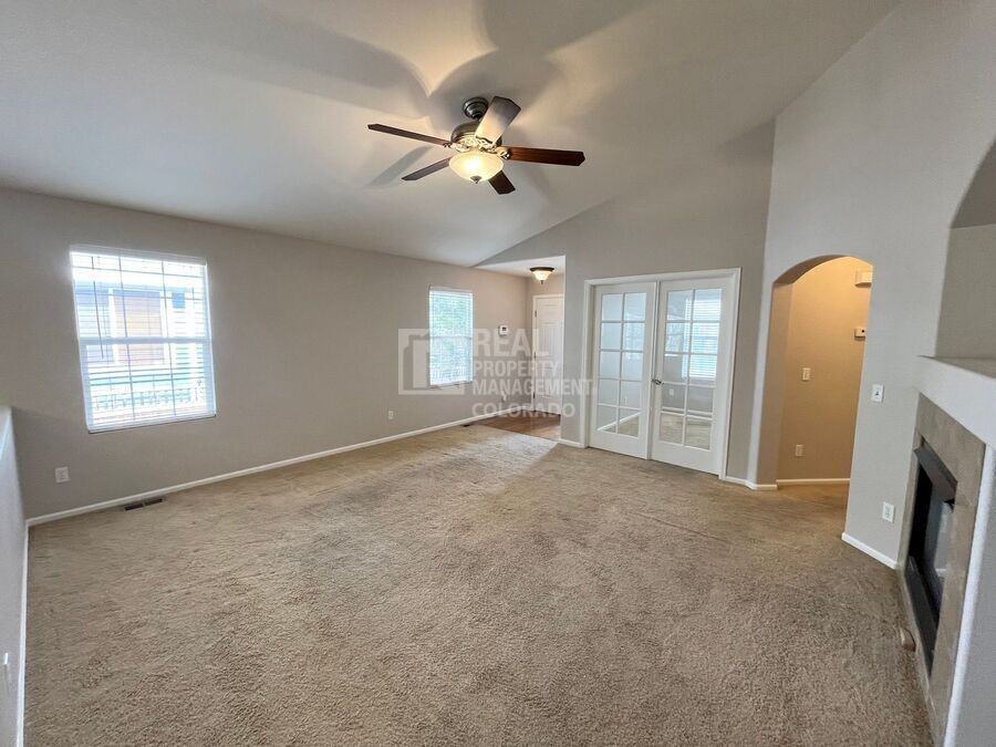 5236 Sagebrush St - Photo 6 of 19