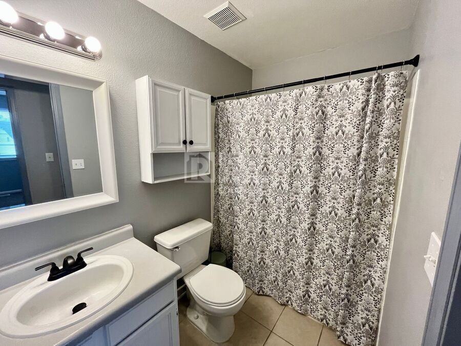 4353 Netherland St - Photo 6 of 15