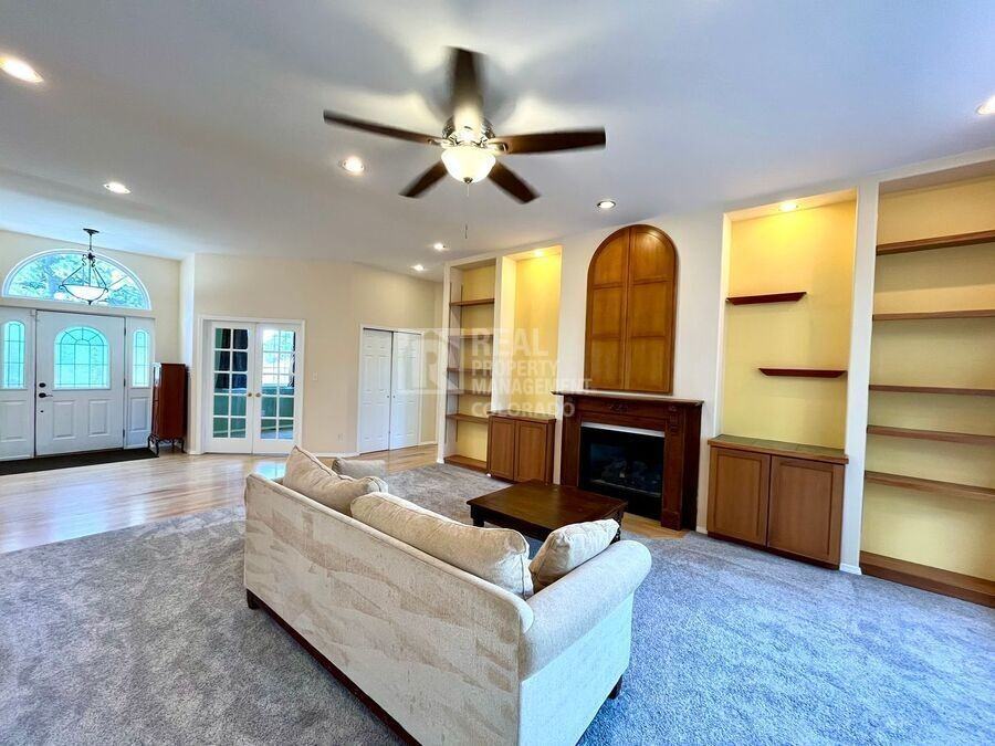 1550 Capadaro Ct - Photo 5 of 32