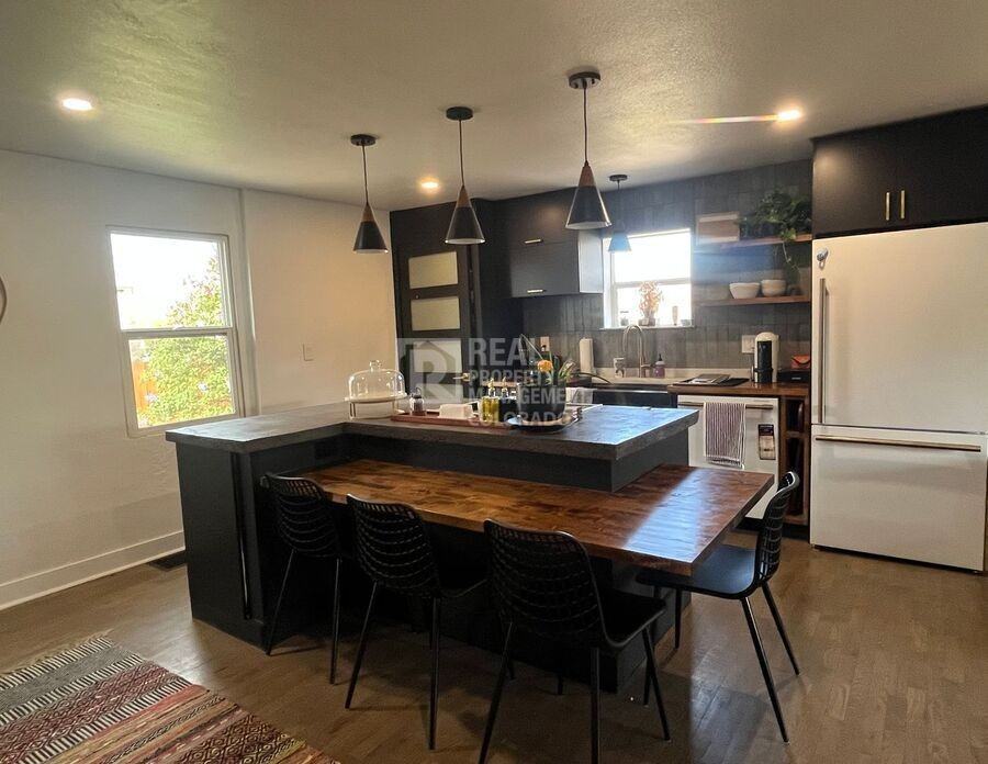 108 Walnut St - Photo 4 of 15