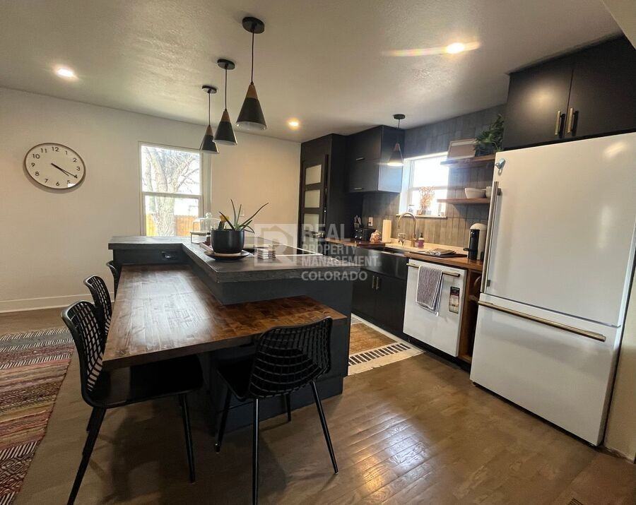 108 Walnut St - Photo 5 of 15