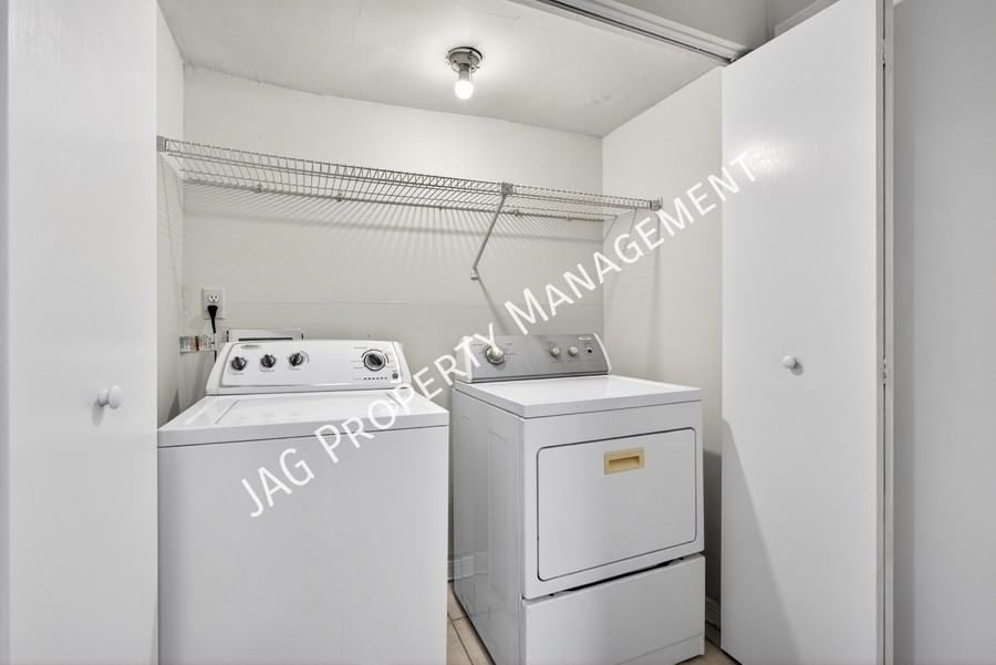 482 Bentwood Ln #B - Photo 2 of 27