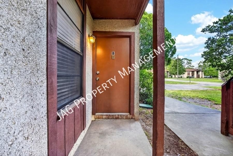 482 Bentwood Ln #B - Photo 5 of 27