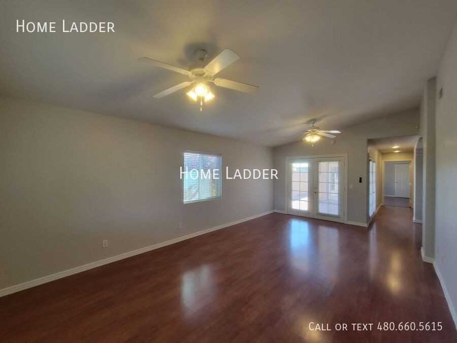 5214 N 21st Ave - Photo 3 of 16