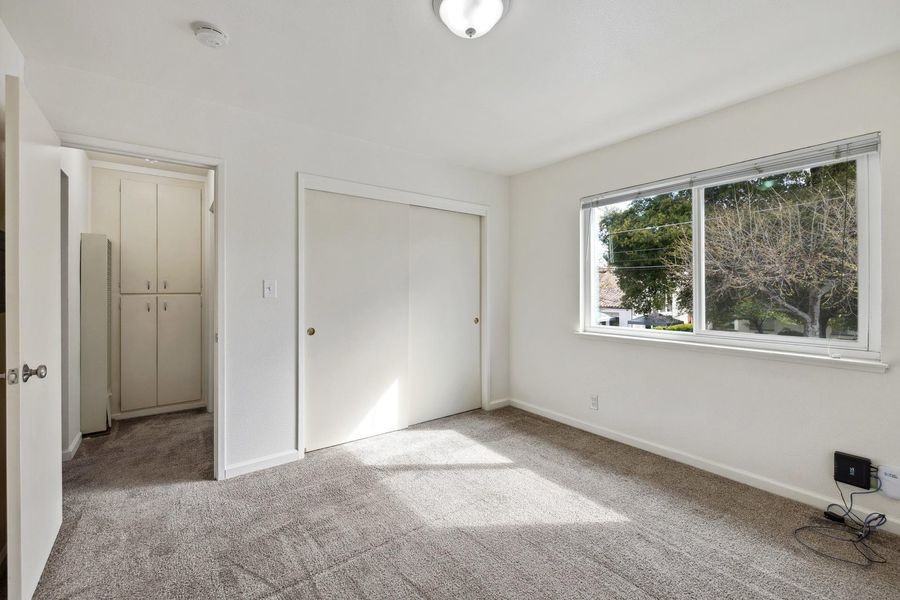 897 Northrup St #10 - Photo 7 of 12