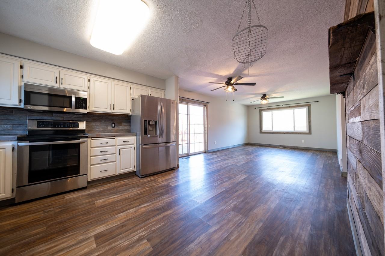 1705 Slater Ln #1 - Photo 3 of 30