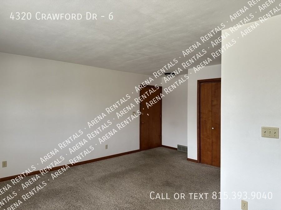 4320 Crawford Dr #6 - Photo 3 of 22