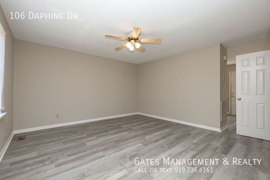 106 Daphine Dr - Photo 3 of 24