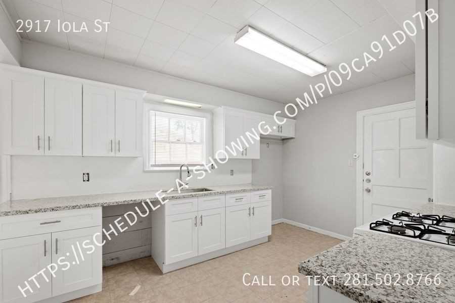 2917 Iola St - Photo 4 of 8