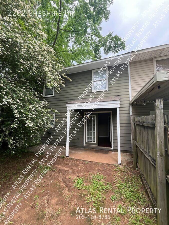 2202 Cheshire Dr - Photo 2 of 11