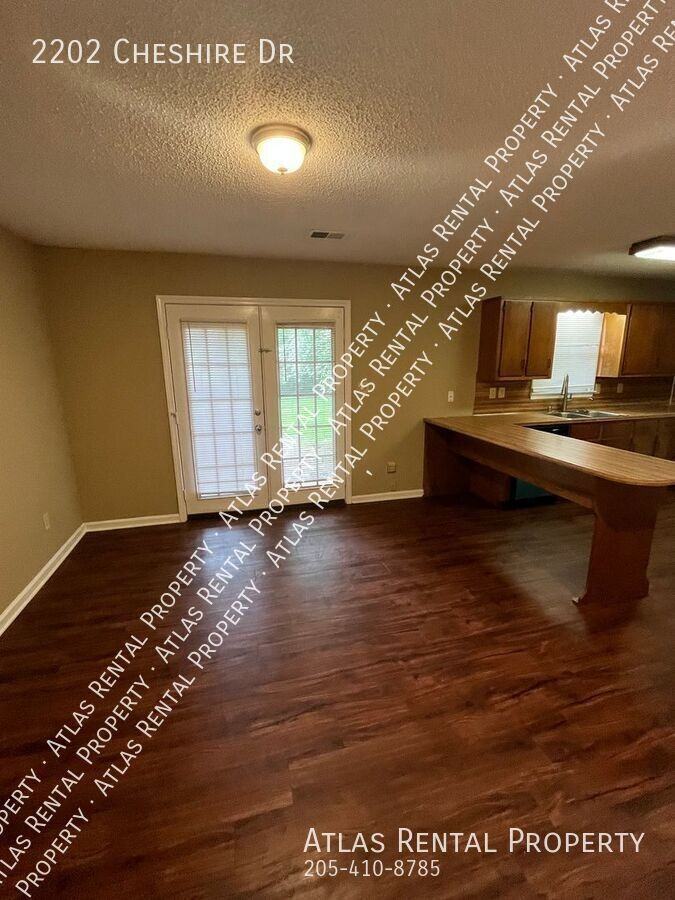 2202 Cheshire Dr - Photo 3 of 11