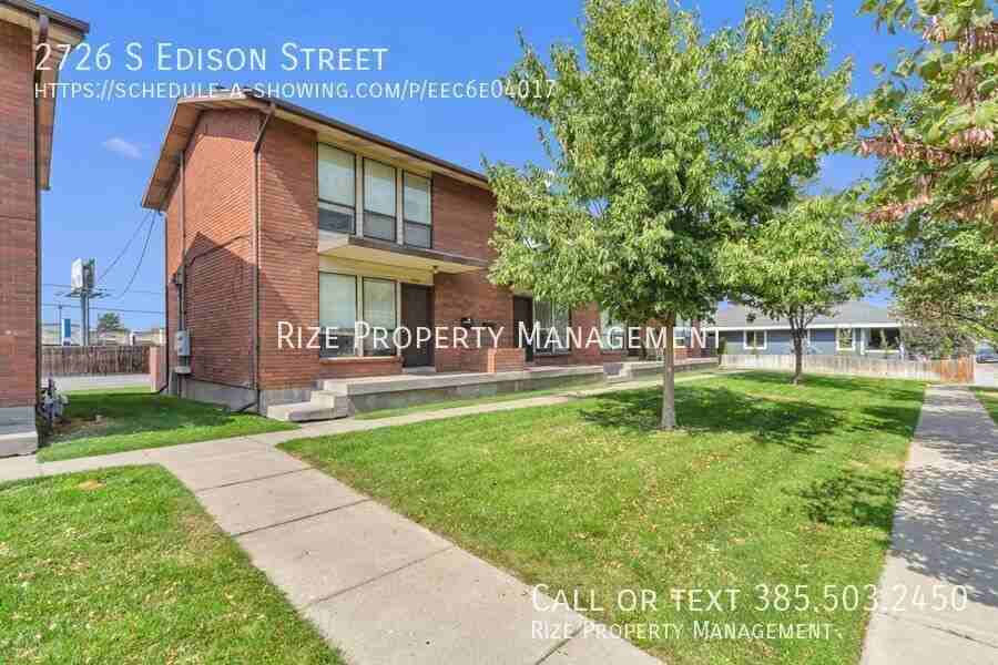 2726 S Edison St - Photo 6 of 18