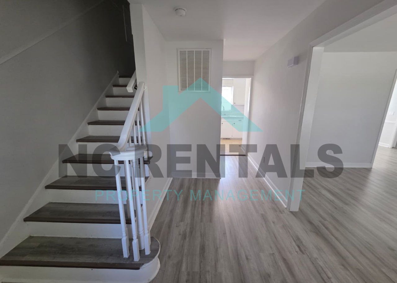 2300 Carlford Rd - Photo 4 of 33