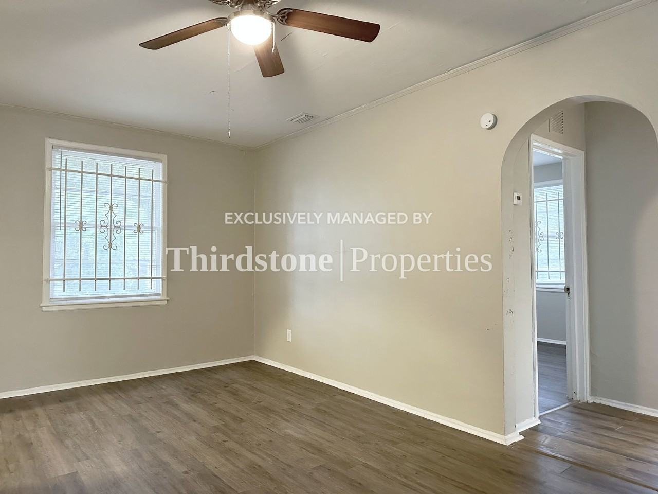 435 Springfield Ct N - Photo 6 of 18