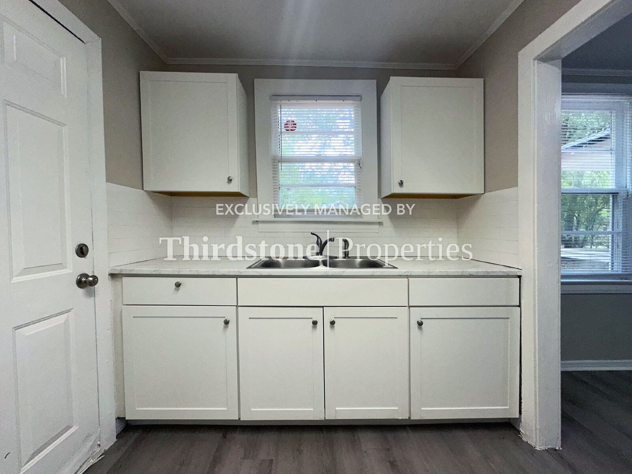 2913 W 2nd St - Photo 6 of 20