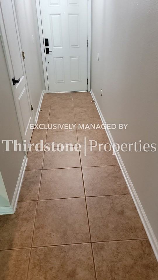 6131 Bartram Village Dr - Photo 4 of 11