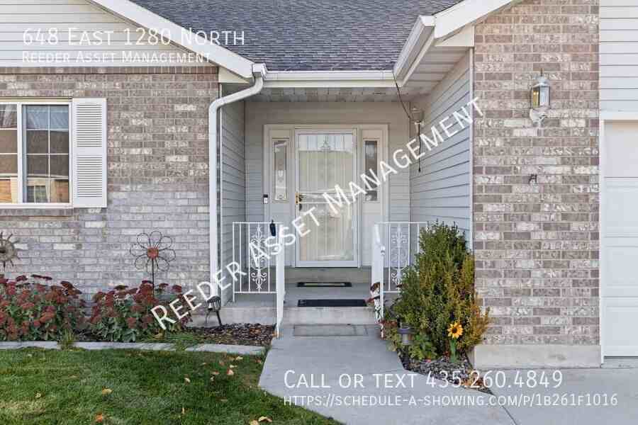 648 E 1280 N - Photo 3 of 25