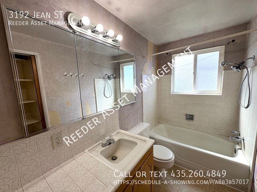 3192 S Jean St - Photo 6 of 22