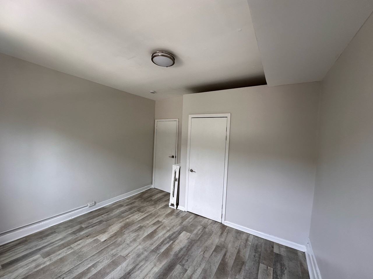 5604 Hudson AveApt 7 #5604-07 - Photo 3 of 9
