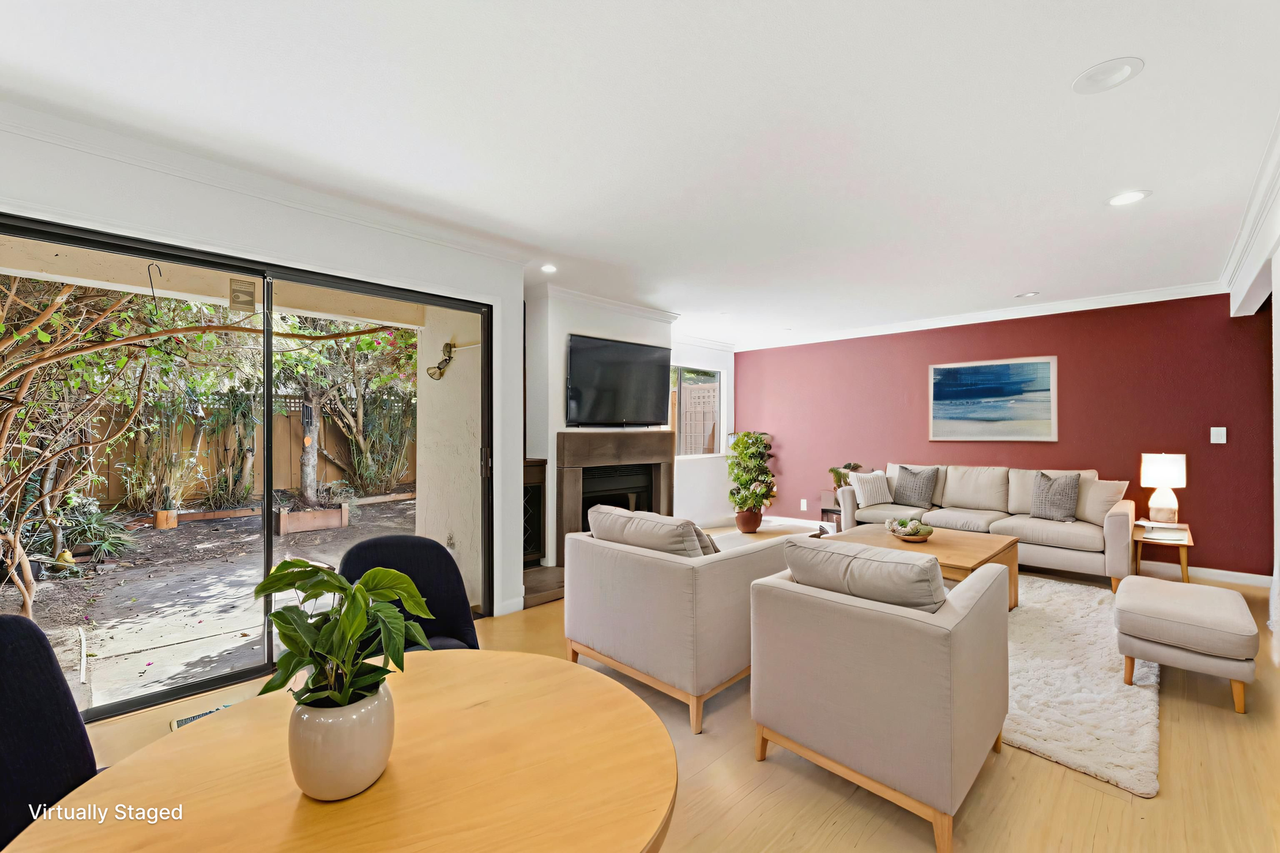 2071 Holly Branch Ct - Photo 2 of 19