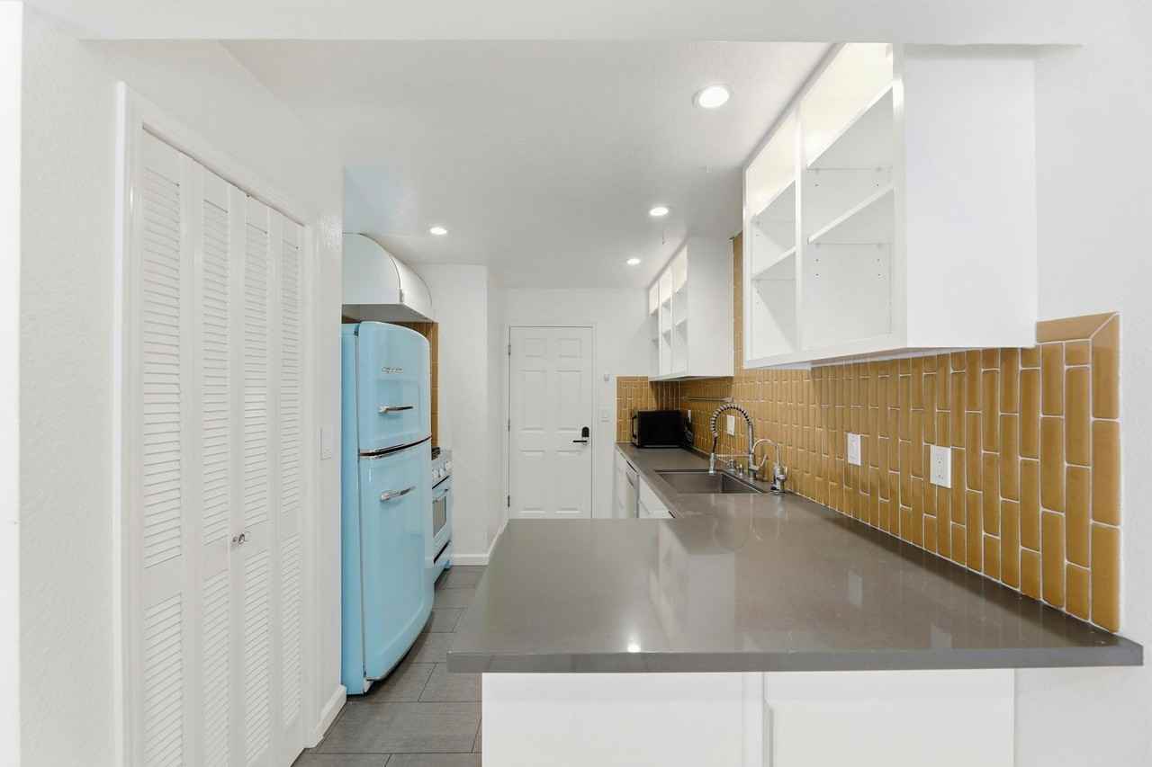 2071 Holly Branch Ct - Photo 5 of 19