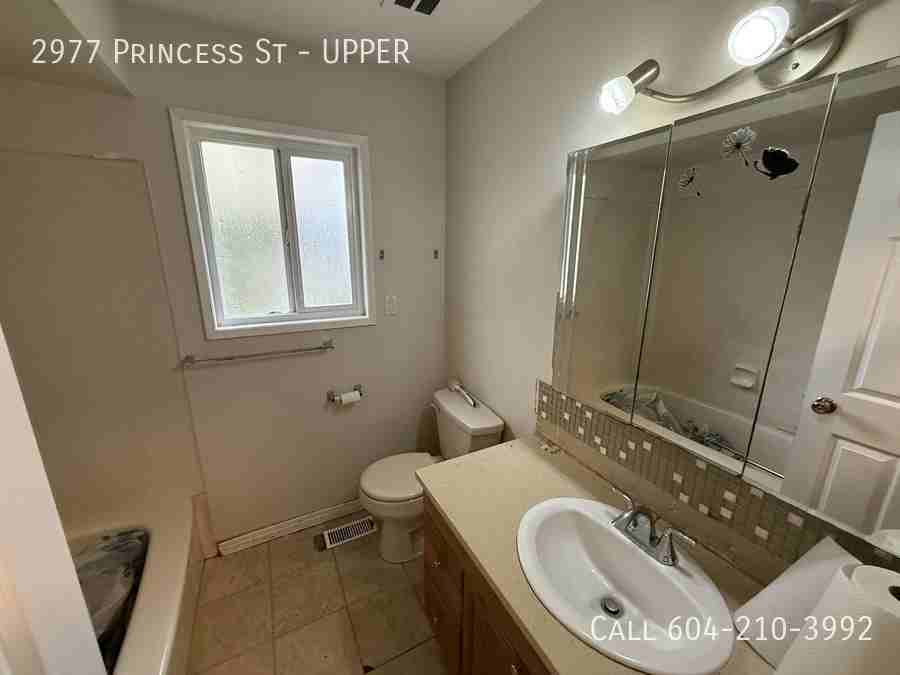 2977 Princess St - Photo 6 of 8